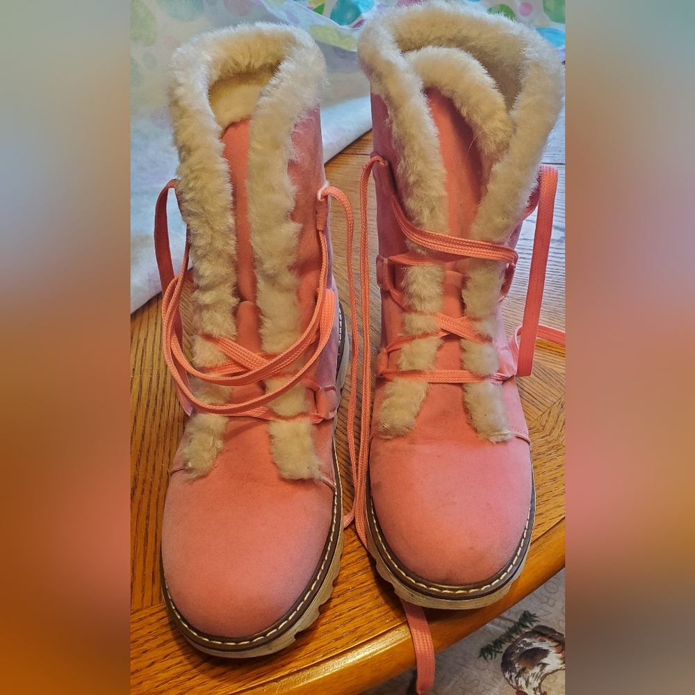 Women's Pink Fur-Lined Boots